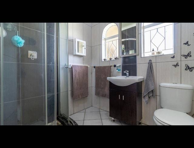 3 BEDROOM HOUSE FOR SALE IN BRACKENHURST